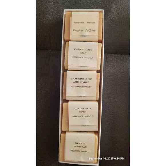 The Soap People Dunlaoghaire Handmade Handcut 5-piece set - Picture 1 of 3